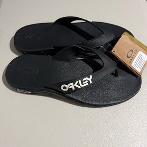 Oakley B1B Flip-Flop Men's Sandals Black, Size 11